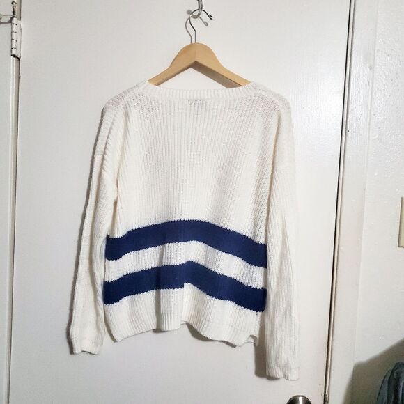 Hooked Up White Emoji Sweater Size Large - Picture 3 of 7